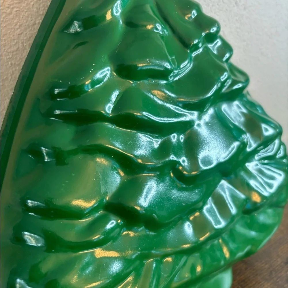 Nordic Ware Christmas Tree Nostalgic Cake Pan Baking Mold.